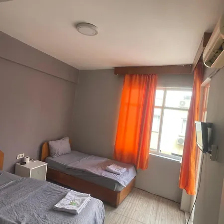 Ersoy Ak